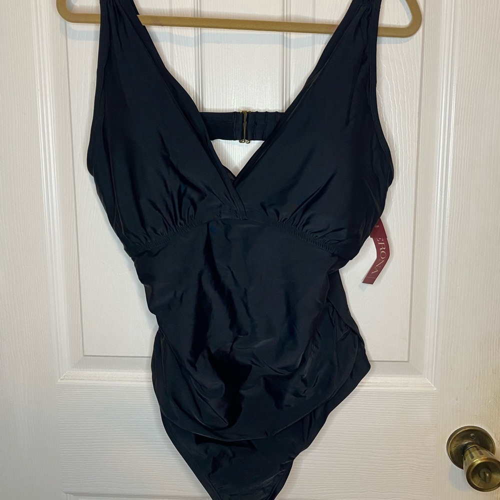 Merona one piece black swimsuit 40 DD